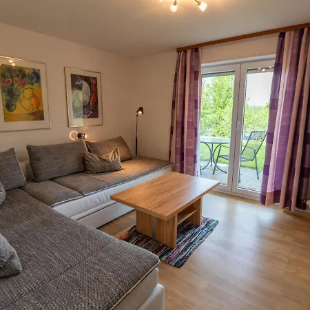 Uhu By Interhome *